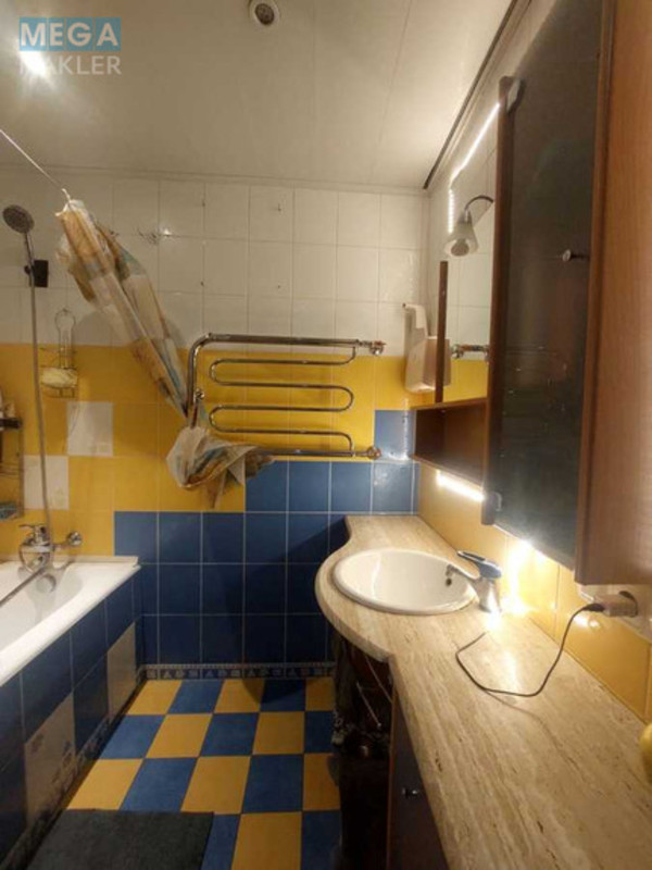 Оренда 3 кімнатної квартири, <a class="location-link" href="/kiev/" title="Недвижимость Київ">Київ</a>, <a class="location-link" href="/kiev/shevchenkovskij/" title="Недвижимость Шевченківський район">Шевченківський р-н</a>, Січових Стрільців вул. (изображение 15)