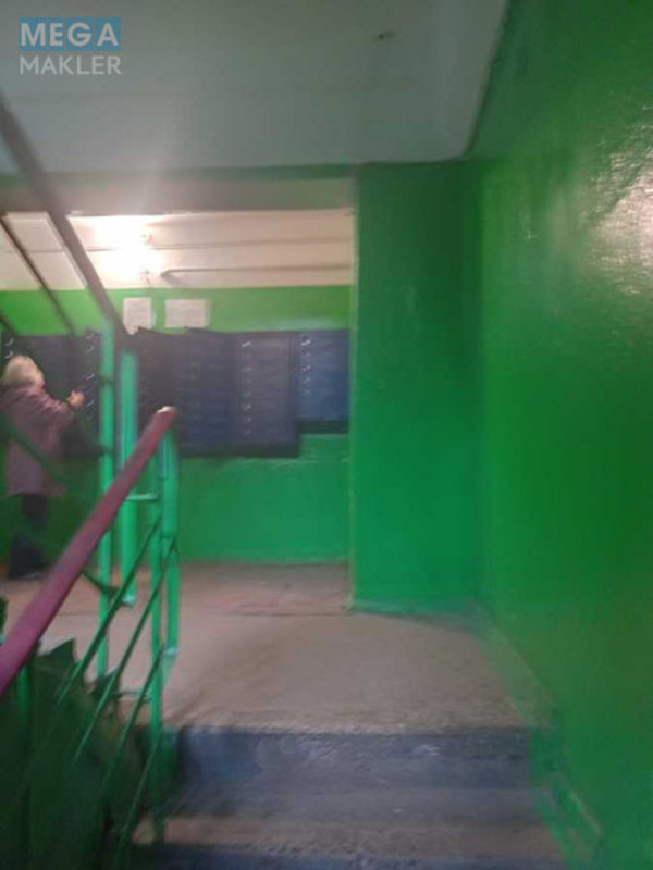 Продаж 3 кімнатної квартири (63/39/7,2), 1 пов. 9 пов. будинку, <a class="location-link" href="/kiev/" title="Недвижимость Київ">Київ</a>, <a class="location-link" href="/kiev/pecherskij/" title="Недвижимость Печерський район">Печерський р-н</a>, Евгения Коновальца ул., 37 (изображение 8)