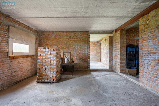 Продаж дома, 2&nbsp;поверху, 262&nbsp;кв.м, 7&nbsp;кімнат, ділянка 28&nbsp;соток, <a class="location-link" href="/remenov/" title="Недвижимость Ременів">Ременів</a>, Польова (изображение 10)