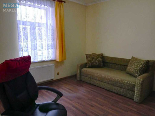 Оренда дома, <a class="location-link" href="/kiev/" title="Недвижимость Київ">Київ</a>, <a class="location-link" href="/kiev/dneprovskij/" title="Недвижимость Дніпровський район">Дніпровський р-н</a>, Паровозная ул. (изображение 10)