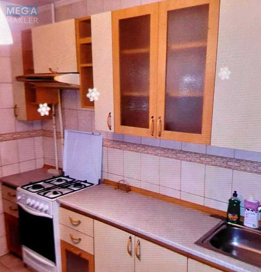 Продаж 2 кімнатної квартири (52/30/7), 8 пов. 9 пов. будинку, <a class="location-link" href="/kiev/" title="Недвижимость Київ">Київ</a>, <a class="location-link" href="/kiev/solomenskij/" title="Недвижимость Солом'янський район">Солом'янський р-н</a>, Нововокзальна вул., 21 (изображение 2)