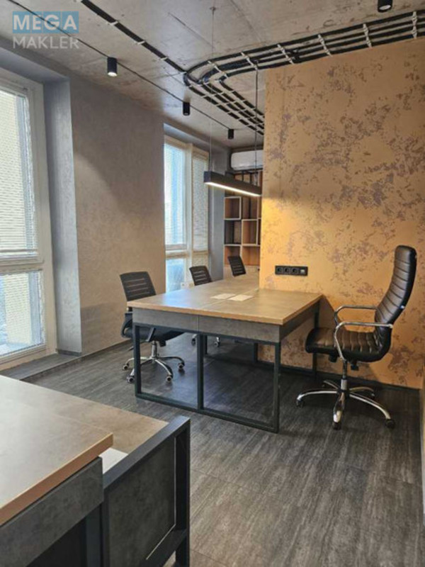 Оренда комерційної нерухомості, 76&nbsp;кв.м, под офис, <a class="location-link" href="/kiev/" title="Недвижимость Київ">Київ</a>, <a class="location-link" href="/kiev/darnickij/" title="Недвижимость Дарницький район">Дарницький р-н</a>, Зарічна вул., 2 (изображение 3)