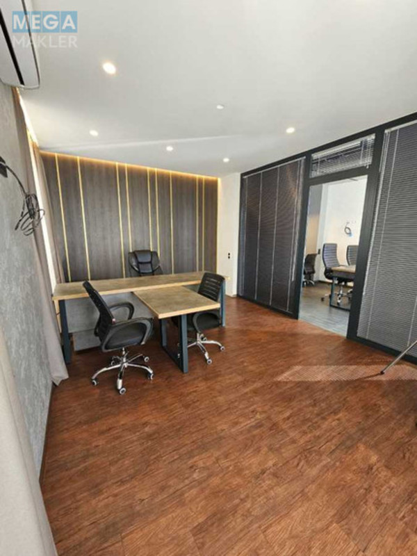 Оренда комерційної нерухомості, 76&nbsp;кв.м, под офис, <a class="location-link" href="/kiev/" title="Недвижимость Київ">Київ</a>, <a class="location-link" href="/kiev/darnickij/" title="Недвижимость Дарницький район">Дарницький р-н</a>, Зарічна вул., 2 (изображение 8)