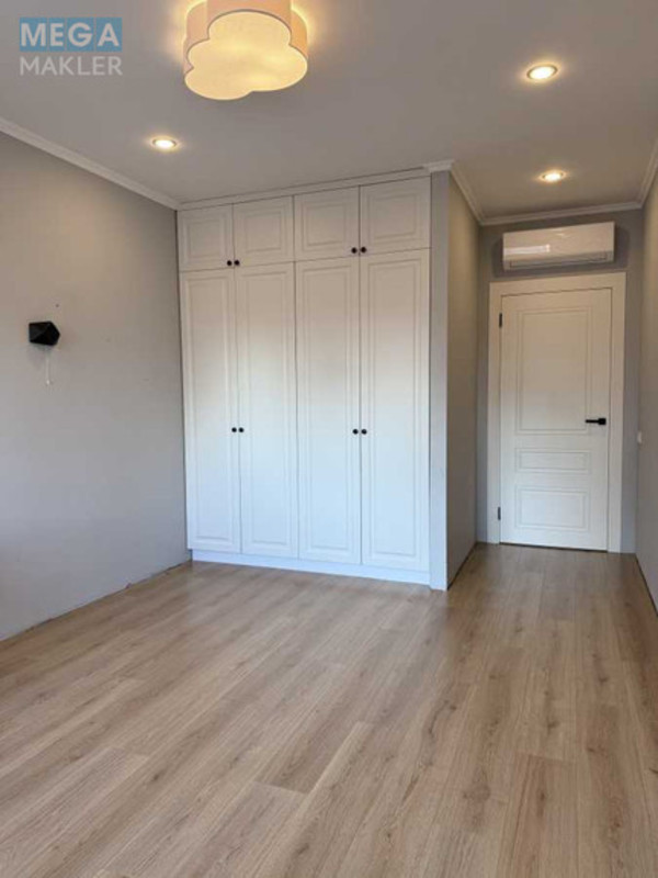 Продаж 2 кімнатної квартири (68/31/22), 16 пов. 16 пов. будинку, <a class="location-link" href="/kiev/" title="Недвижимость Київ">Київ</a>, <a class="location-link" href="/kiev/podolskij/" title="Недвижимость Подільський район">Подільський р-н</a>, Правди просп., 41Б (изображение 7)