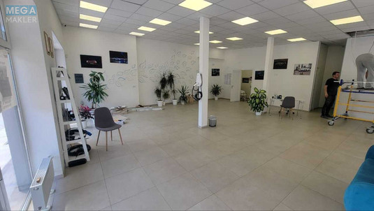 Оренда окремої будівлі/побудови, 93&nbsp;кв.м, под производство, <a class="location-link" href="/kiev/" title="Недвижимость Київ">Київ</a>, <a class="location-link" href="/kiev/solomenskij/" title="Недвижимость Солом'янський район">Солом'янський р-н</a>, Повітрофлотський просп., 90 (изображение 2)