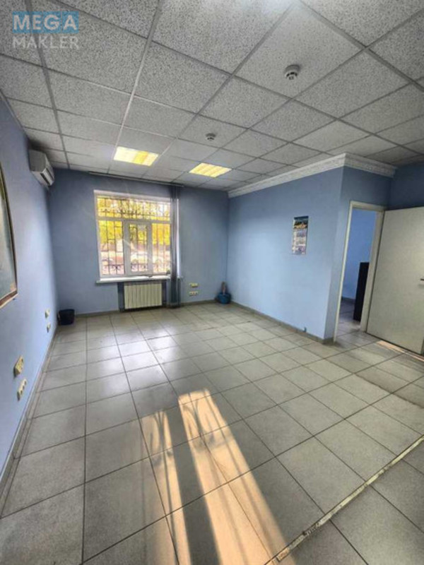 Оренда комерційної нерухомості, 36&nbsp;кв.м, под офис, <a class="location-link" href="/kiev/" title="Недвижимость Київ">Київ</a>, <a class="location-link" href="/kiev/goloseevskij/" title="Недвижимость Голосіївський район">Голосіївський р-н</a>, Саксаганского ул., 60А (изображение 2)