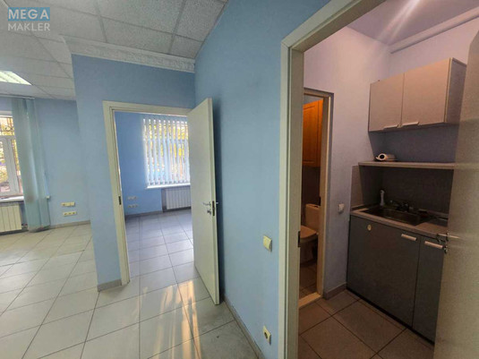 Оренда комерційної нерухомості, 36&nbsp;кв.м, под офис, <a class="location-link" href="/kiev/" title="Недвижимость Київ">Київ</a>, <a class="location-link" href="/kiev/goloseevskij/" title="Недвижимость Голосіївський район">Голосіївський р-н</a>, Саксаганского ул., 60А (изображение 4)