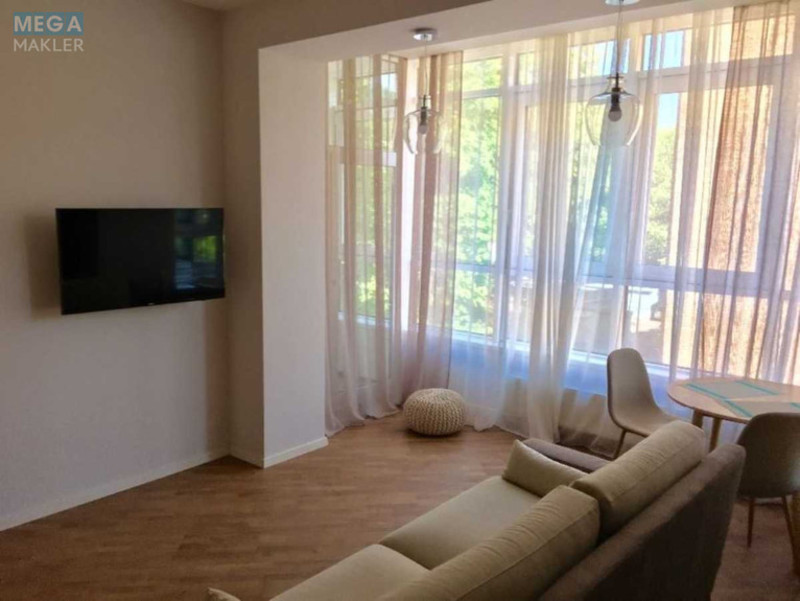 Оренда 1 кімнатної квартири, <a class="location-link" href="/kiev/" title="Недвижимость Київ">Київ</a>, <a class="location-link" href="/kiev/pecherskij/" title="Недвижимость Печерський район">Печерський р-н</a>, Леси Украинки бульв., 7В (изображение 4)