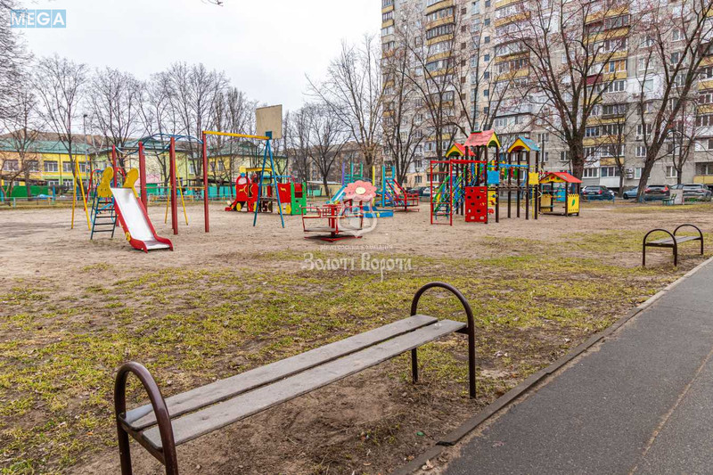 Продаж 3 кімнатної квартири (70,2/45/8,2), 14 пов. 16 пов. будинку, <a class="location-link" href="/kiev/" title="Недвижимость Київ">Київ</a>, <a class="location-link" href="/kiev/darnickij/" title="Недвижимость Дарницький район">Дарницький р-н</a>, Севастопольська вул., 19 (изображение 22)