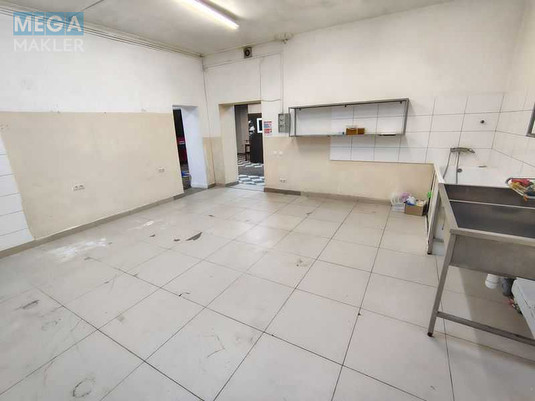 Оренда окремої будівлі/побудови, 155&nbsp;кв.м, <a class="location-link" href="/kiev/" title="Недвижимость Київ">Київ</a>, <a class="location-link" href="/kiev/podolskij/" title="Недвижимость Подільський район">Подільський р-н</a>, Свободи просп., 2в (изображение 4)