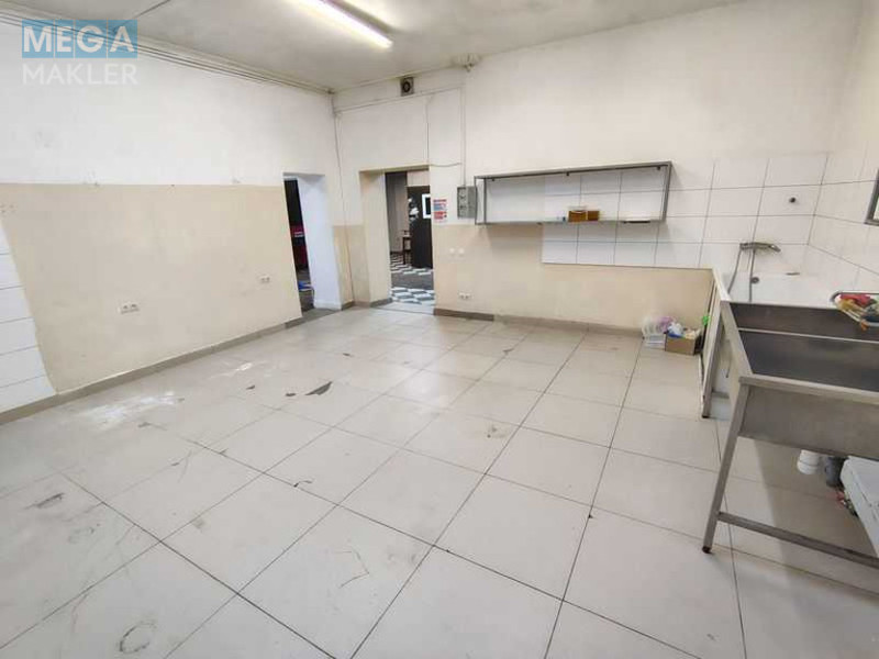 Оренда окремої будівлі/побудови, 155&nbsp;кв.м, <a class="location-link" href="/kiev/" title="Недвижимость Київ">Київ</a>, <a class="location-link" href="/kiev/podolskij/" title="Недвижимость Подільський район">Подільський р-н</a>, Свободи просп., 2в (изображение 4)