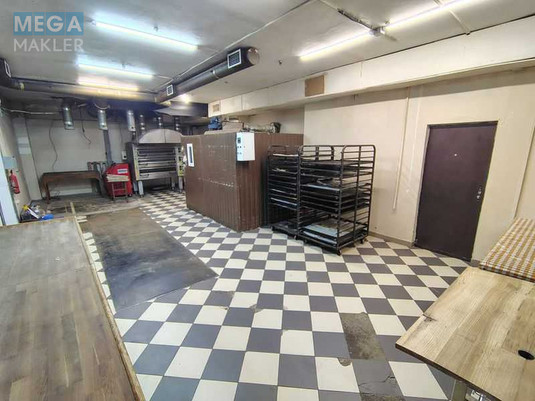 Оренда окремої будівлі/побудови, 155&nbsp;кв.м, <a class="location-link" href="/kiev/" title="Недвижимость Київ">Київ</a>, <a class="location-link" href="/kiev/podolskij/" title="Недвижимость Подільський район">Подільський р-н</a>, Свободи просп., 2в (изображение 8)