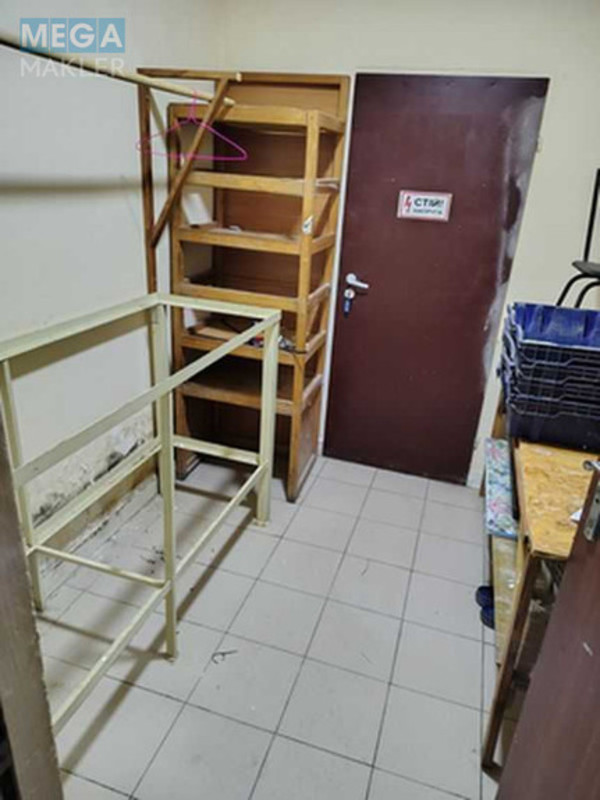 Оренда окремої будівлі/побудови, 155&nbsp;кв.м, <a class="location-link" href="/kiev/" title="Недвижимость Київ">Київ</a>, <a class="location-link" href="/kiev/podolskij/" title="Недвижимость Подільський район">Подільський р-н</a>, Свободи просп., 2в (изображение 12)