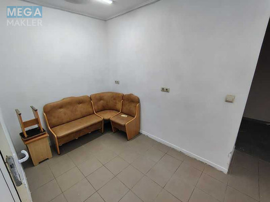 Оренда окремої будівлі/побудови, 155&nbsp;кв.м, <a class="location-link" href="/kiev/" title="Недвижимость Київ">Київ</a>, <a class="location-link" href="/kiev/podolskij/" title="Недвижимость Подільський район">Подільський р-н</a>, Свободи просп., 2в (изображение 14)