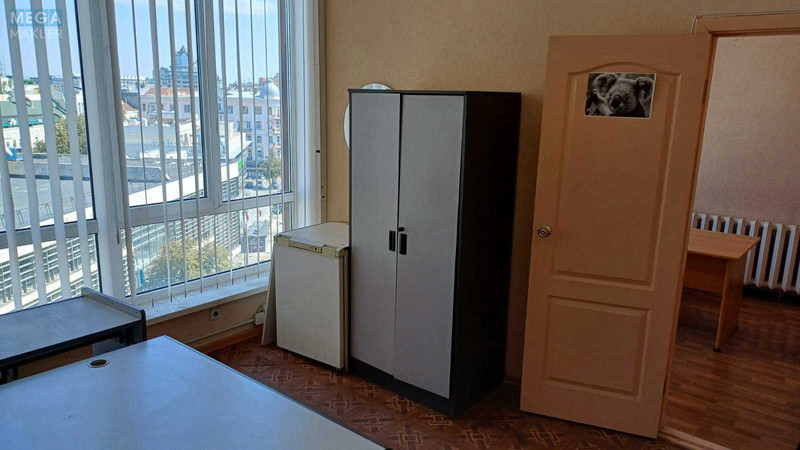 Оренда комерційної нерухомості, 23&nbsp;кв.м, под офис, <a class="location-link" href="/kiev/" title="Недвижимость Київ">Київ</a>, <a class="location-link" href="/kiev/shevchenkovskij/" title="Недвижимость Шевченківський район">Шевченківський р-н</a>, Сечевых Стрельцов ул., 1-5 (изображение 3)