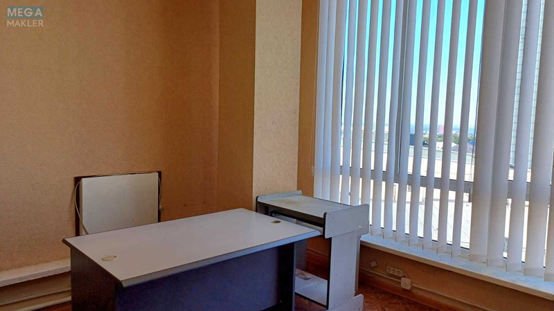 Оренда комерційної нерухомості, 23&nbsp;кв.м, под офис, <a class="location-link" href="/kiev/" title="Недвижимость Київ">Київ</a>, <a class="location-link" href="/kiev/shevchenkovskij/" title="Недвижимость Шевченківський район">Шевченківський р-н</a>, Сечевых Стрельцов ул., 1-5 (изображение 4)