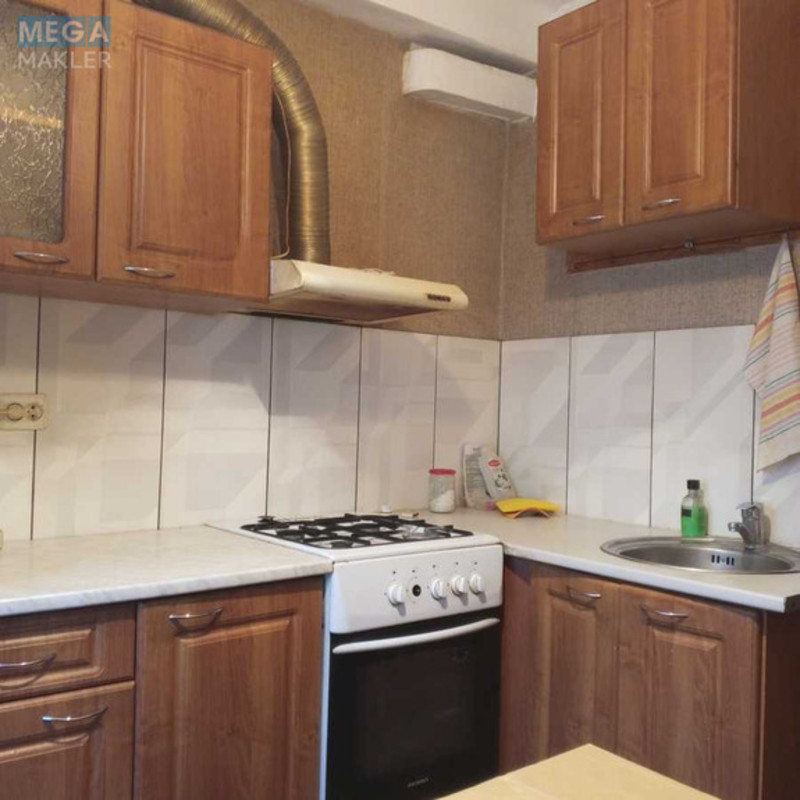 Продаж 2 кімнатної квартири (39/25/7), 1 пов. 5 пов. будинку, <a class="location-link" href="/kiev/" title="Недвижимость Київ">Київ</a>, <a class="location-link" href="/kiev/solomenskij/" title="Недвижимость Солом'янський район">Солом'янський р-н</a>, Михайла Донця вул., 19б (изображение 13)