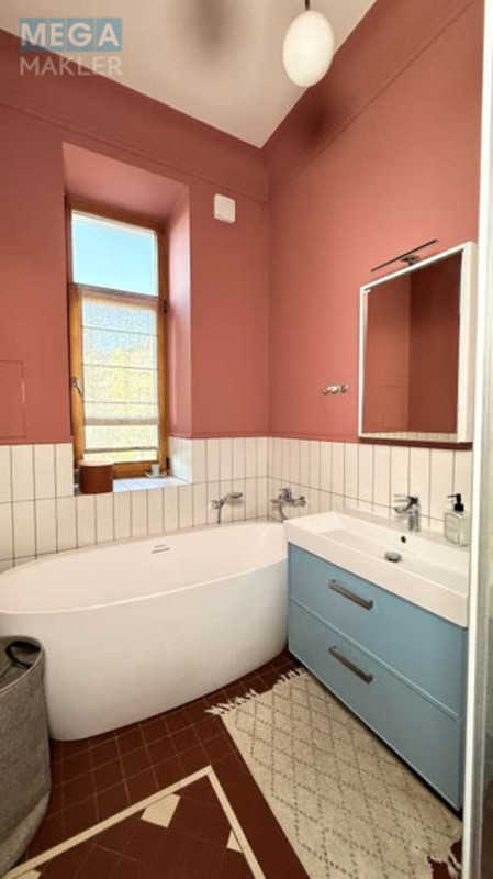 Продаж 3 кімнатної квартири (80/43/15), 4 пов. 5 пов. будинку, <a class="location-link" href="/kiev/" title="Недвижимость Київ">Київ</a>, <a class="location-link" href="/kiev/pecherskij/" title="Недвижимость Печерський район">Печерський р-н</a>, Академика Богомольца ул., 7/14 (изображение 9)