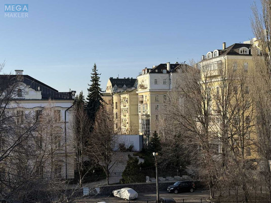 Продаж 3 кімнатної квартири (80/43/15), 4 пов. 5 пов. будинку, <a class="location-link" href="/kiev/" title="Недвижимость Київ">Київ</a>, <a class="location-link" href="/kiev/pecherskij/" title="Недвижимость Печерський район">Печерський р-н</a>, Академика Богомольца ул., 7/14 (изображение 14)