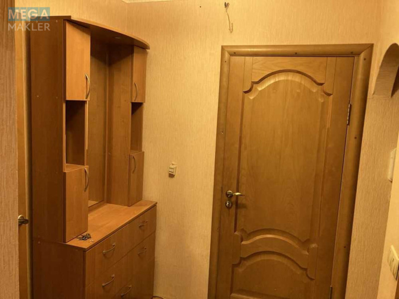 Оренда 1 кімнатної квартири, <a class="location-link" href="/kiev/" title="Недвижимость Київ">Київ</a>, <a class="location-link" href="/kiev/svyatoshinskij/" title="Недвижимость Святошинський район">Святошинський р-н</a>, Жолудєва вул., 1б (изображение 9)