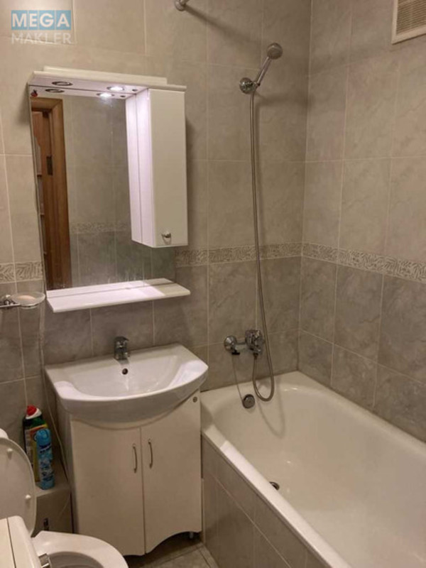 Оренда 1 кімнатної квартири, <a class="location-link" href="/kiev/" title="Недвижимость Київ">Київ</a>, <a class="location-link" href="/kiev/svyatoshinskij/" title="Недвижимость Святошинський район">Святошинський р-н</a>, Жолудєва вул., 1б (изображение 11)