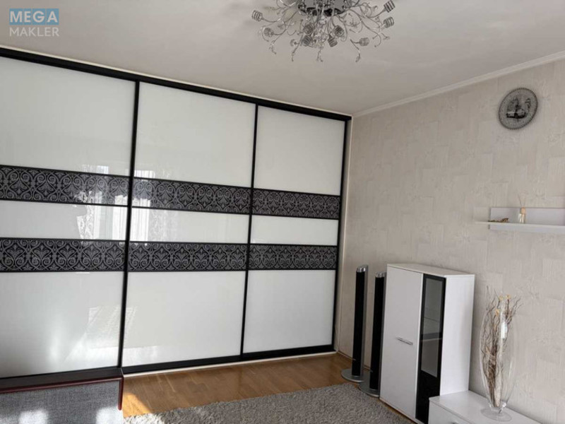 Оренда 1 кімнатної квартири, <a class="location-link" href="/kiev/" title="Недвижимость Київ">Київ</a>, <a class="location-link" href="/kiev/darnickij/" title="Недвижимость Дарницький район">Дарницький р-н</a>, Ялтинська вул., 15 (изображение 3)