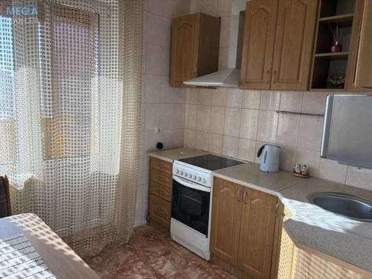 Оренда 1 кімнатної квартири, <a class="location-link" href="/kiev/" title="Недвижимость Київ">Київ</a>, <a class="location-link" href="/kiev/darnickij/" title="Недвижимость Дарницький район">Дарницький р-н</a>, Ялтинська вул., 15 (изображение 4)