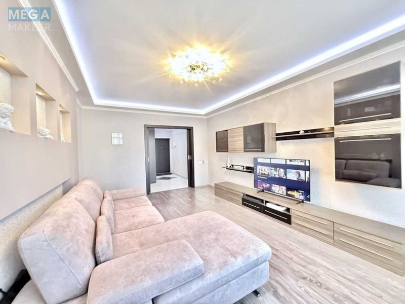 Продаж 2 кімнатної квартири (87,9/37,5/15,5), 16 пов. 25 пов. будинку, <a class="location-link" href="/kiev/" title="Недвижимость Київ">Київ</a>, <a class="location-link" href="/kiev/solomenskij/" title="Недвижимость Солом'янський район">Солом'янський р-н</a>, Лобановского просп., 4г (изображение 2)