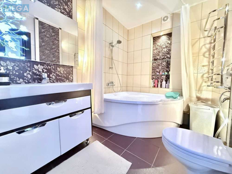 Продаж 2 кімнатної квартири (87,9/37,5/15,5), 16 пов. 25 пов. будинку, <a class="location-link" href="/kiev/" title="Недвижимость Київ">Київ</a>, <a class="location-link" href="/kiev/solomenskij/" title="Недвижимость Солом'янський район">Солом'янський р-н</a>, Лобановского просп., 4г (изображение 18)