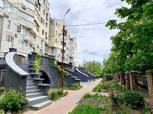 Продаж 3 кімнатної квартири (181/?/18), 4 пов. 8 пов. будинку, <a class="location-link" href="/belaya-tserkov/" title="Недвижимость Біла Церква">Біла Церква</a>, Партизанська (изображение 2)