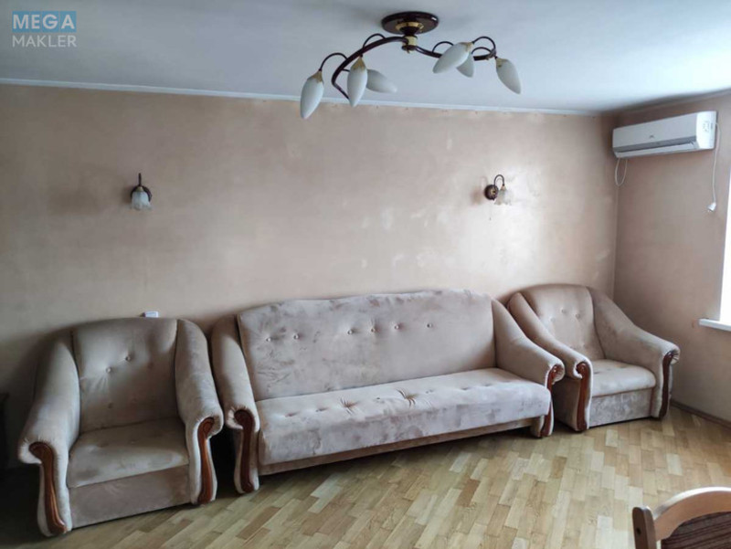 Оренда 1 кімнатної квартири, <a class="location-link" href="/kiev/" title="Недвижимость Київ">Київ</a>, <a class="location-link" href="/kiev/solomenskij/" title="Недвижимость Солом'янський район">Солом'янський р-н</a>, Петра Радченко ул., 8 (изображение 4)