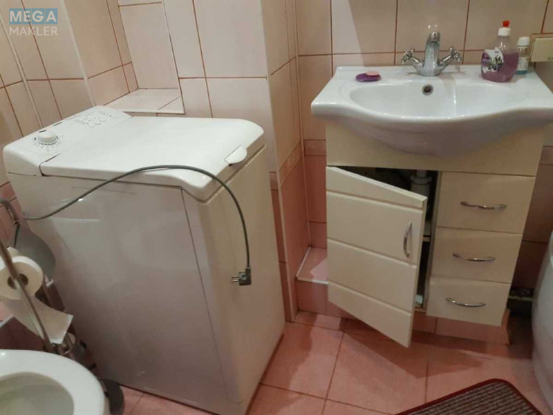 Продаж 3 кімнатної квартири (82/57/7), 3 пов. 4 пов. будинку, <a class="location-link" href="/kiev/" title="Недвижимость Київ">Київ</a>, <a class="location-link" href="/kiev/pecherskij/" title="Недвижимость Печерський район">Печерський р-н</a>, Велика Васильківська вул., 79 (изображение 20)