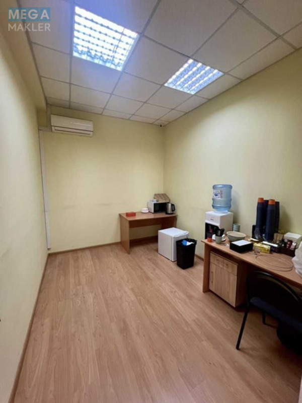 Оренда комерційної нерухомості, 83,40&nbsp;кв.м, под офис, <a class="location-link" href="/kiev/" title="Недвижимость Київ">Київ</a>, <a class="location-link" href="/kiev/podolskij/" title="Недвижимость Подільський район">Подільський р-н</a>, Нижний Вал ул., 15 (изображение 11)