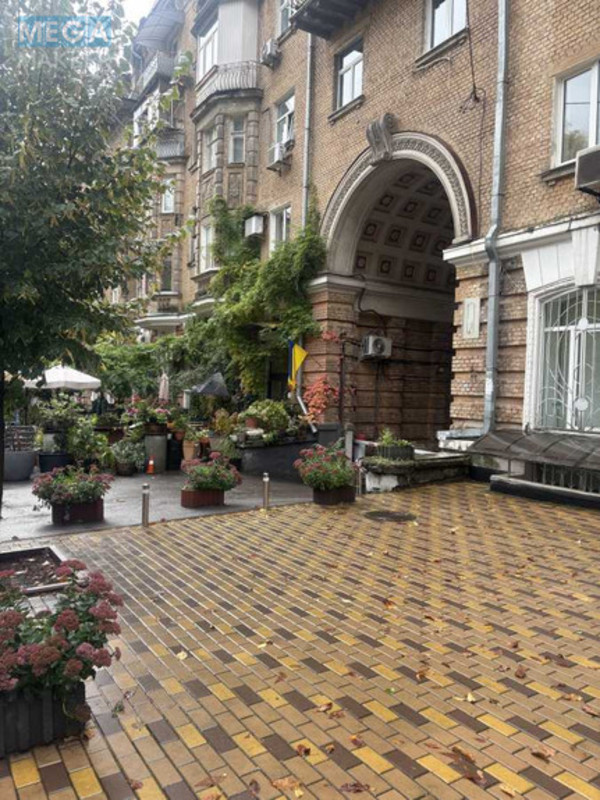 Продаж 1 кімнатної квартири (36/16/9), 5 пов. 5 пов. будинку, <a class="location-link" href="/kiev/" title="Недвижимость Київ">Київ</a>, <a class="location-link" href="/kiev/goloseevskij/" title="Недвижимость Голосіївський район">Голосіївський р-н</a>, Микільсько-Ботанічна вул., 7/9 (изображение 6)