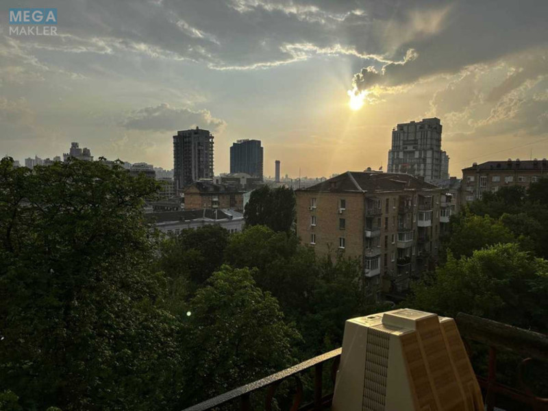 Продаж 1 кімнатної квартири (36/16/9), 5 пов. 5 пов. будинку, <a class="location-link" href="/kiev/" title="Недвижимость Київ">Київ</a>, <a class="location-link" href="/kiev/goloseevskij/" title="Недвижимость Голосіївський район">Голосіївський р-н</a>, Микільсько-Ботанічна вул., 7/9 (изображение 12)