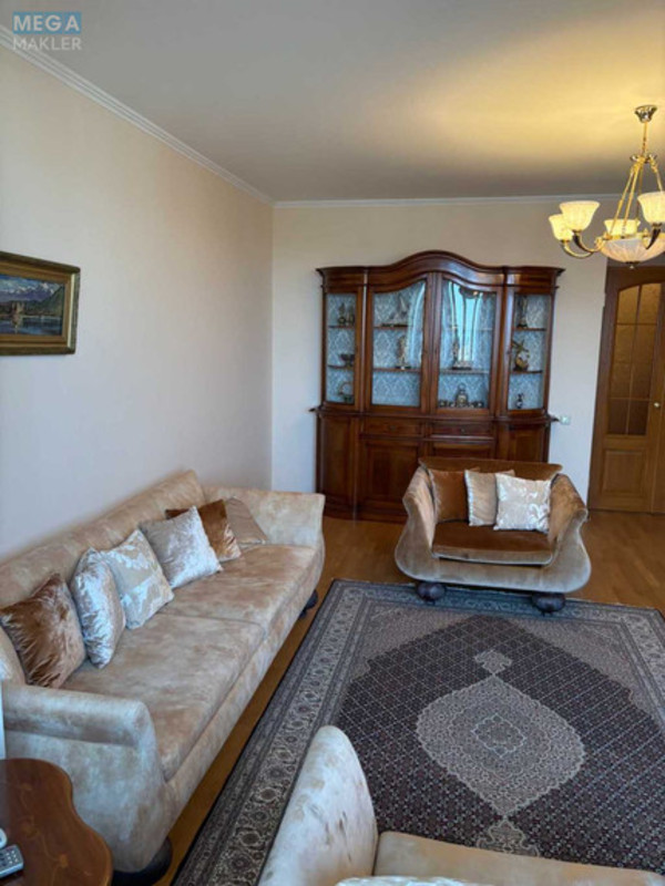 Оренда 2 кімнатної квартири, <a class="location-link" href="/kiev/" title="Недвижимость Київ">Київ</a>, <a class="location-link" href="/kiev/pecherskij/" title="Недвижимость Печерський район">Печерський р-н</a>, Старонаводницкая ул., 8а (изображение 9)