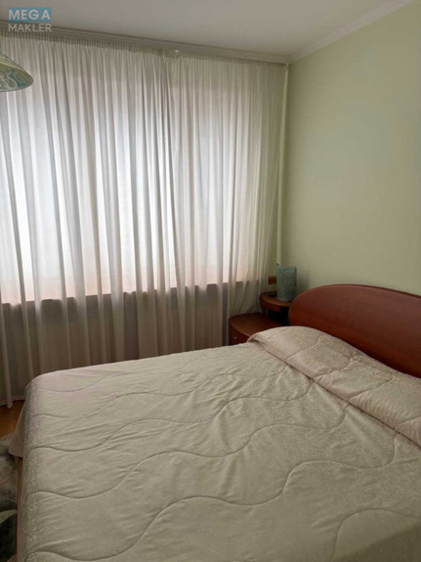 Оренда 2 кімнатної квартири, <a class="location-link" href="/kiev/" title="Недвижимость Київ">Київ</a>, <a class="location-link" href="/kiev/pecherskij/" title="Недвижимость Печерський район">Печерський р-н</a>, Старонаводницкая ул., 8а (изображение 11)