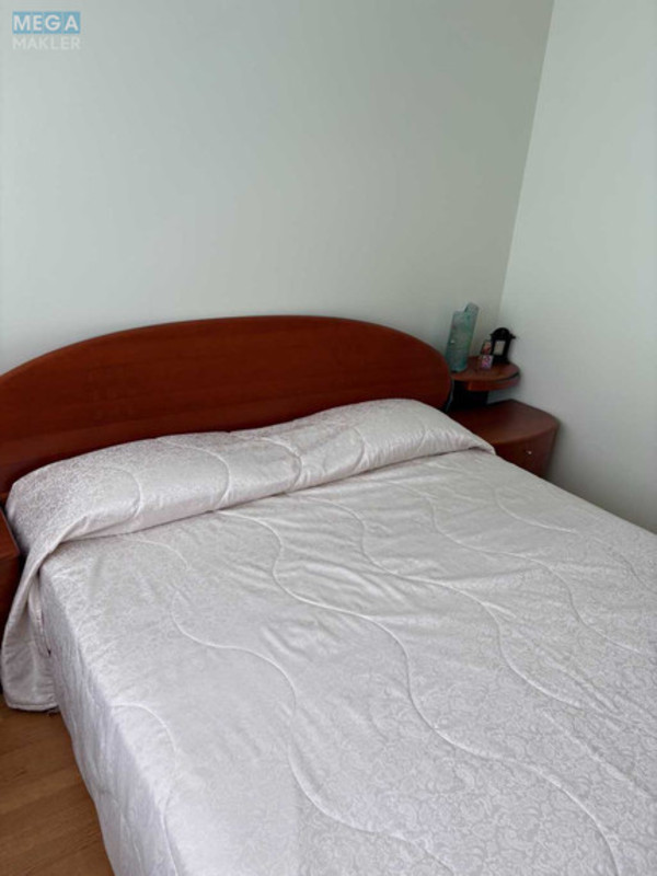 Оренда 2 кімнатної квартири, <a class="location-link" href="/kiev/" title="Недвижимость Київ">Київ</a>, <a class="location-link" href="/kiev/pecherskij/" title="Недвижимость Печерський район">Печерський р-н</a>, Старонаводницкая ул., 8а (изображение 13)