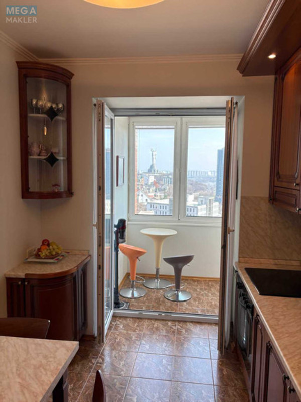 Оренда 2 кімнатної квартири, <a class="location-link" href="/kiev/" title="Недвижимость Київ">Київ</a>, <a class="location-link" href="/kiev/pecherskij/" title="Недвижимость Печерський район">Печерський р-н</a>, Старонаводницкая ул., 8а (изображение 17)