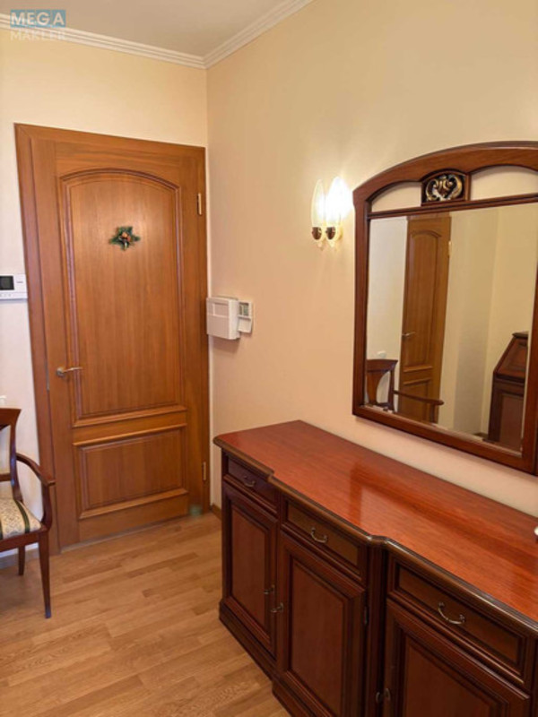 Оренда 2 кімнатної квартири, <a class="location-link" href="/kiev/" title="Недвижимость Київ">Київ</a>, <a class="location-link" href="/kiev/pecherskij/" title="Недвижимость Печерський район">Печерський р-н</a>, Старонаводницкая ул., 8а (изображение 20)