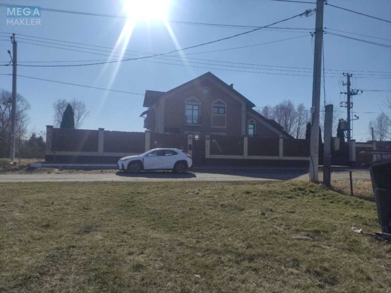 Продаж дома, 3&nbsp;поверху, 350&nbsp;кв.м, 5&nbsp;кімнат, ділянка 18&nbsp;соток, <a class="location-link" href="/pogreby-selo-kv-brovarskij-rajon/" title="Недвижимость Погреби">Погреби</a>, Гайова (изображение 6)