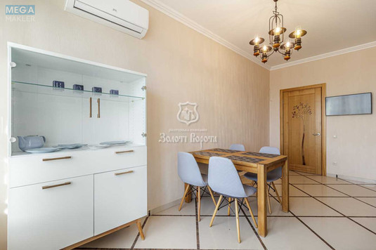 Продаж 3 кімнатної квартири (105/72/15,4), 3 пов. 5 пов. будинку, <a class="location-link" href="/kiev/" title="Недвижимость Київ">Київ</a>, <a class="location-link" href="/kiev/solomenskij/" title="Недвижимость Солом'янський район">Солом'янський р-н</a>, Патріотів вул., 74 (изображение 4)