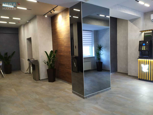 Оренда комерційної нерухомості, 214&nbsp;кв.м, под офис, <a class="location-link" href="/kiev/" title="Недвижимость Київ">Київ</a>, <a class="location-link" href="/kiev/dneprovskij/" title="Недвижимость Дніпровський район">Дніпровський р-н</a>, Уинстона Черчилля ул., 1 (изображение 5)