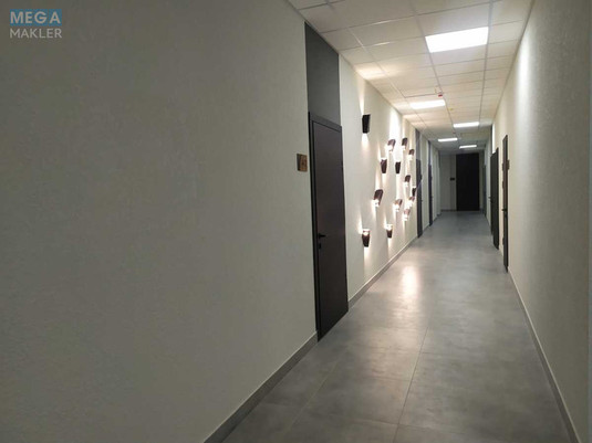 Оренда комерційної нерухомості, 214&nbsp;кв.м, под офис, <a class="location-link" href="/kiev/" title="Недвижимость Київ">Київ</a>, <a class="location-link" href="/kiev/dneprovskij/" title="Недвижимость Дніпровський район">Дніпровський р-н</a>, Уинстона Черчилля ул., 1 (изображение 7)