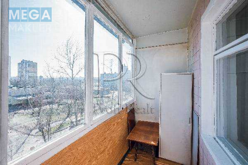 Продаж 3 кімнатної квартири (70/41/9), 5 пов. 9 пов. будинку, <a class="location-link" href="/kiev/" title="Недвижимость Київ">Київ</a>, <a class="location-link" href="/kiev/dneprovskij/" title="Недвижимость Дніпровський район">Дніпровський р-н</a>, Райдужна вулиця, 21А (изображение 12)