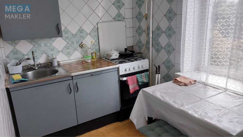 Продаж 2 кімнатної квартири (50/?/7), 5 пов. 5 пов. будинку, <a class="location-link" href="/kiev/" title="Недвижимость Київ">Київ</a>, <a class="location-link" href="/kiev/dneprovskij/" title="Недвижимость Дніпровський район">Дніпровський р-н</a>, Валентина Серова ул. (изображение 8)