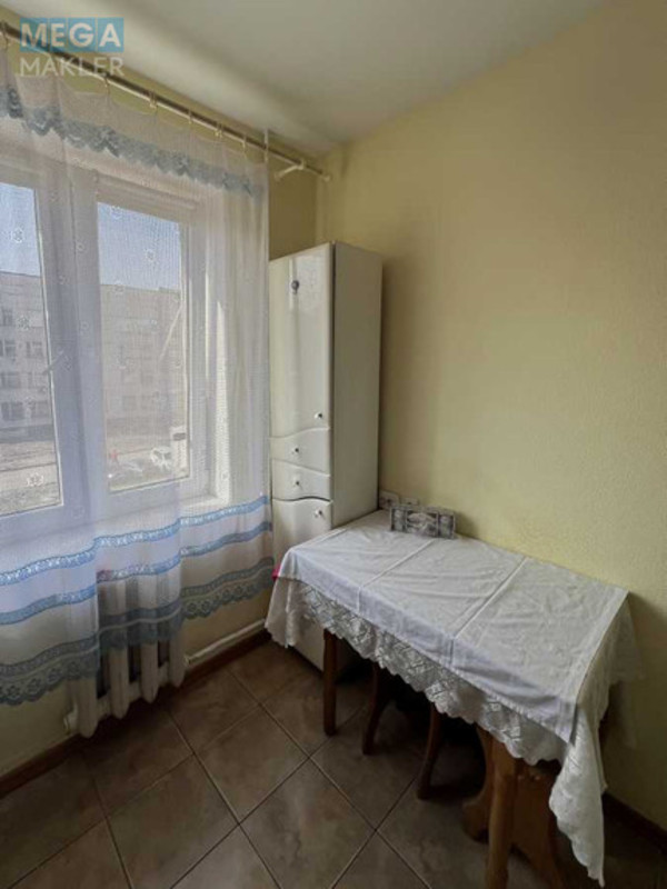 Продаж 1 кімнатної квартири (34/18/7), 3 пов. 9 пов. будинку, <a class="location-link" href="/kiev/" title="Недвижимость Київ">Київ</a>, <a class="location-link" href="/kiev/podolskij/" title="Недвижимость Подільський район">Подільський р-н</a>, Європейського Союзу просп., 64Б (изображение 3)