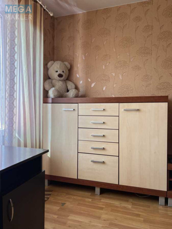 Продаж 1 кімнатної квартири (34/18/7), 3 пов. 9 пов. будинку, <a class="location-link" href="/kiev/" title="Недвижимость Київ">Київ</a>, <a class="location-link" href="/kiev/podolskij/" title="Недвижимость Подільський район">Подільський р-н</a>, Європейського Союзу просп., 64Б (изображение 8)