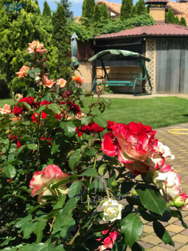 Продаж дома, 2&nbsp;поверху, 265,40&nbsp;кв.м, 5&nbsp;кімнат, ділянка 7,60&nbsp;соток, <a class="location-link" href="/petropavlovskaya-borshagovka/" title="Недвижимость Петропавлівська Борщагівка">Петропавлівська Борщагівка</a>, Лісова (изображение 3)