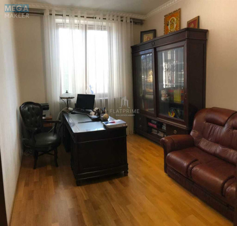 Продаж дома, 2&nbsp;поверху, 265,40&nbsp;кв.м, 5&nbsp;кімнат, ділянка 7,60&nbsp;соток, <a class="location-link" href="/petropavlovskaya-borshagovka/" title="Недвижимость Петропавлівська Борщагівка">Петропавлівська Борщагівка</a>, Лісова (изображение 13)